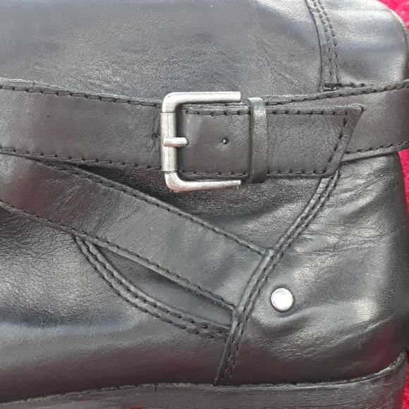 Marc Fisher boots, black, 8 1/2 - Picture 4 of 5